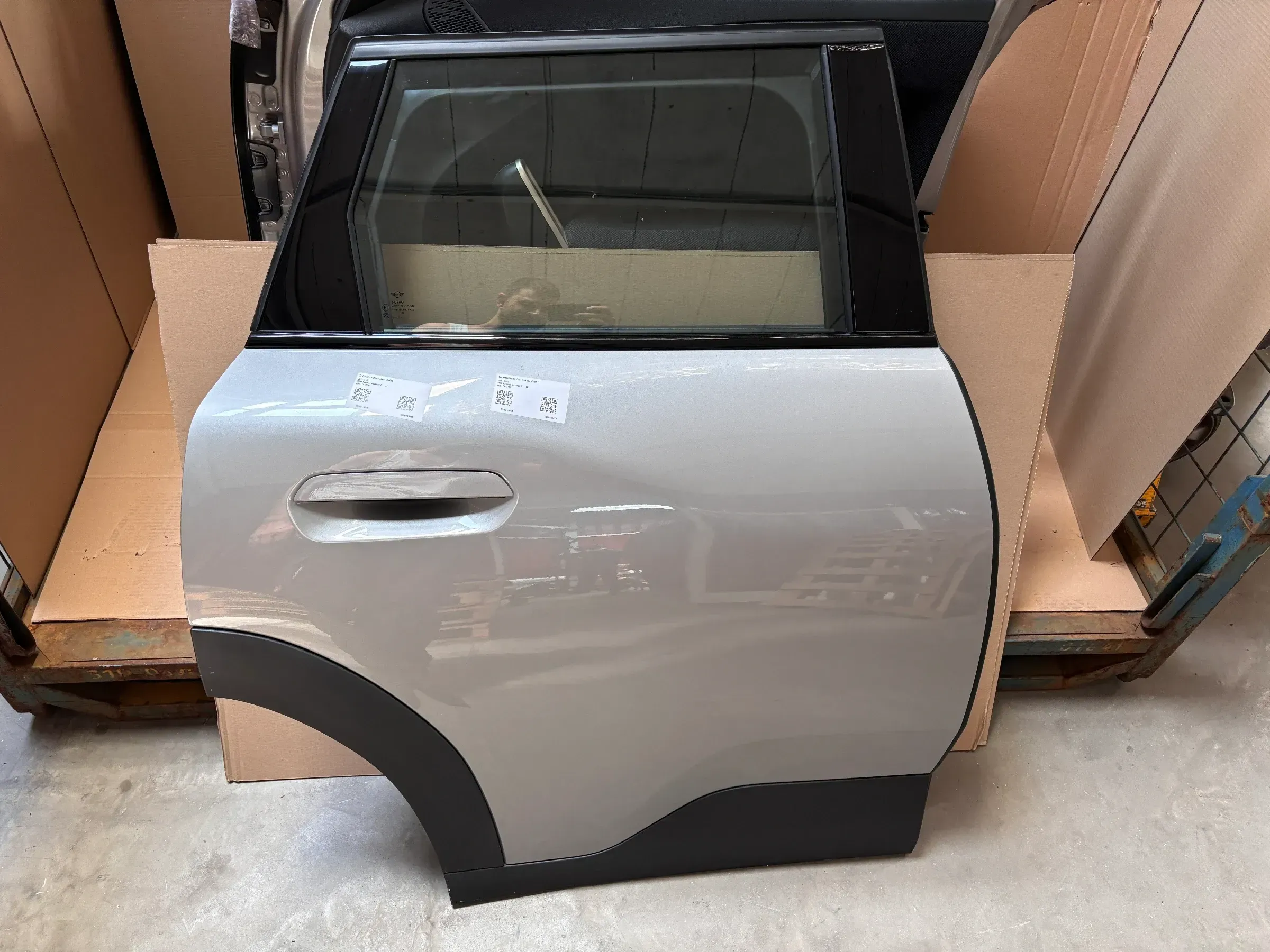 Original Mini Aceman J05 Tür Hinten Rechts mit Scheibe Melting Silver - Bild 1