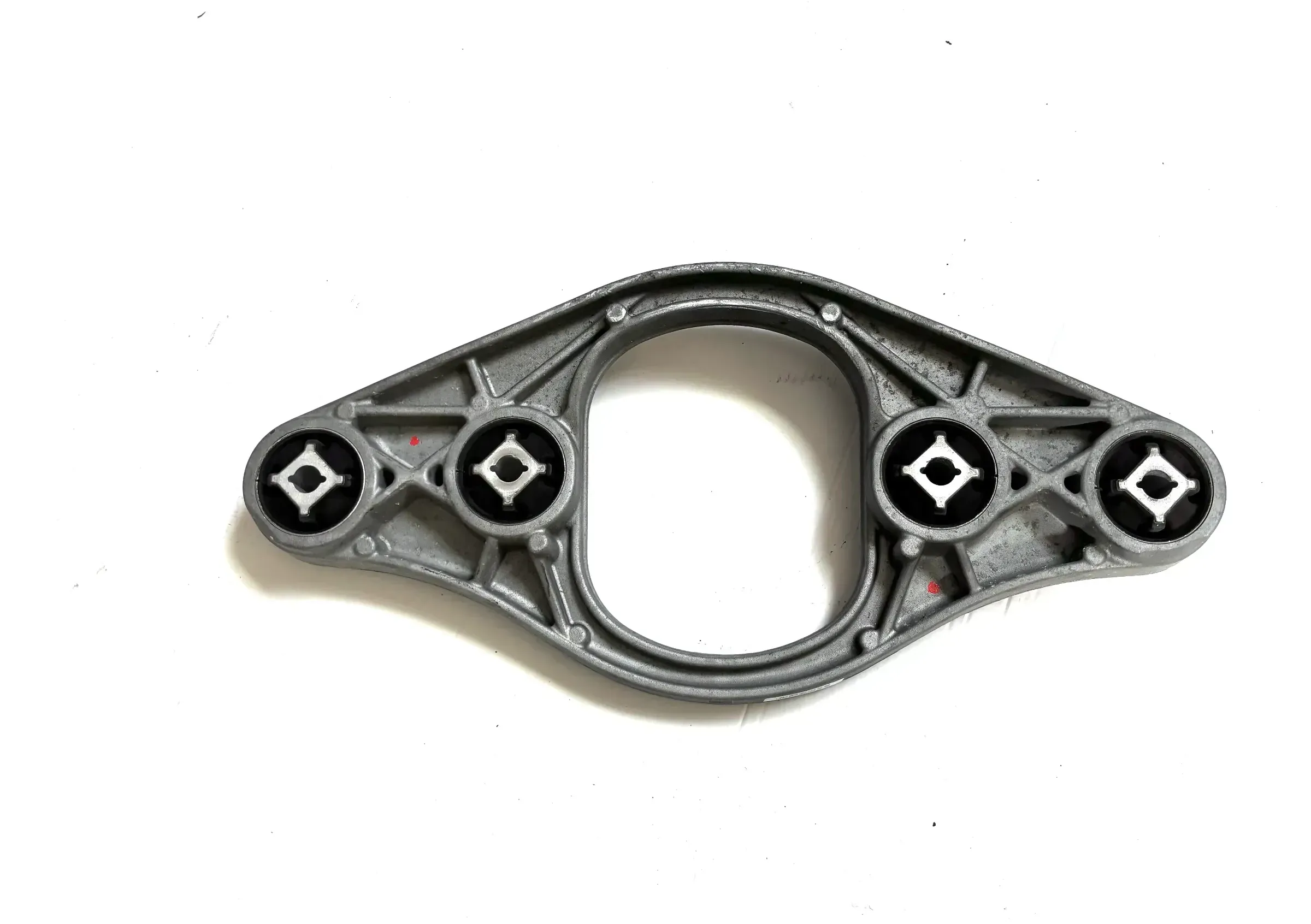 Original BMW M3 G80 G81 M4 G82 G83 Halter Adapter Hinterachsgetriebe 8090205 - Bild 1