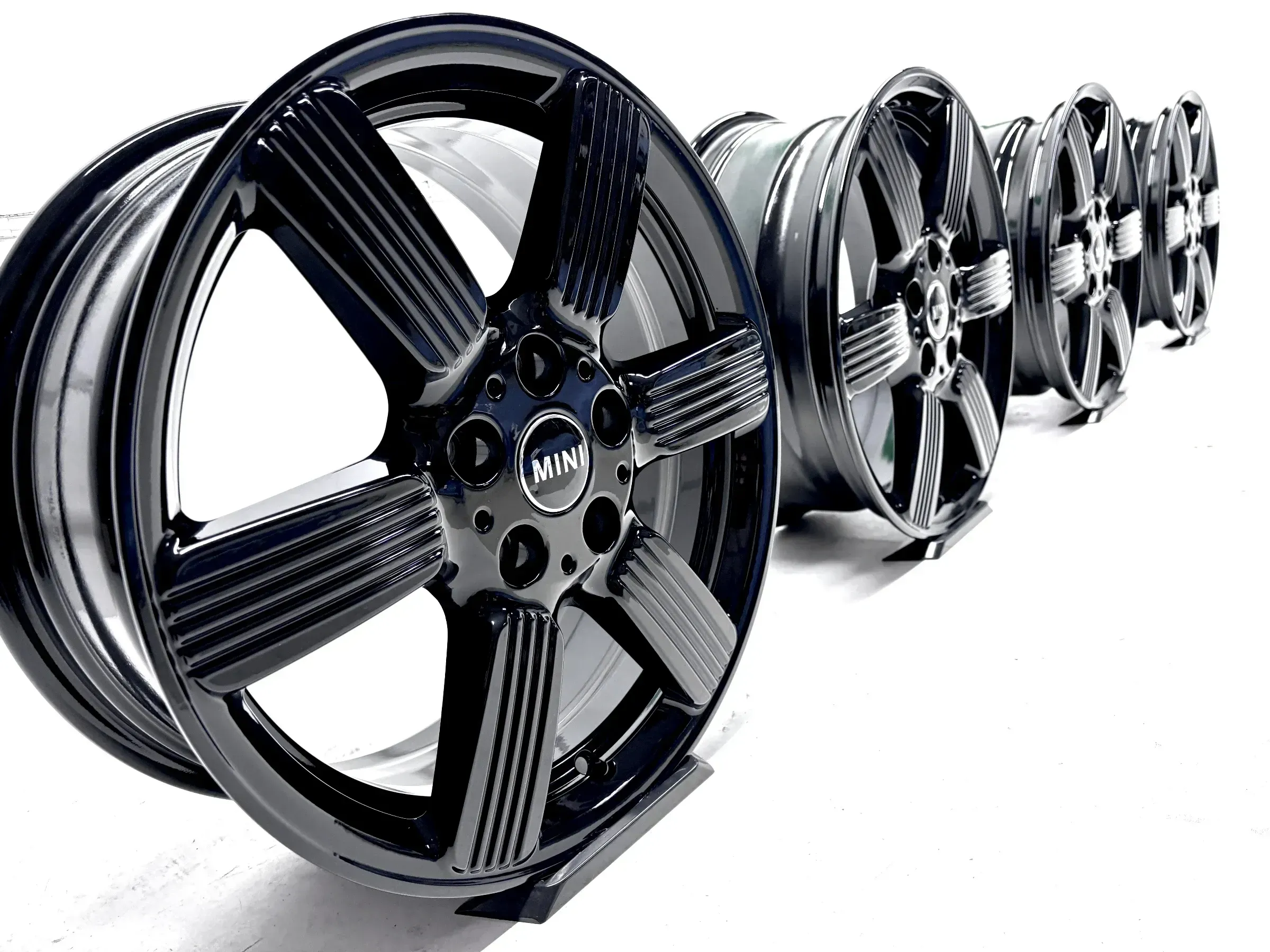 17 Zoll Original Mini F55 F56 F57 Felgen Alufelgen 60 Years Spoke 525 - Bild 1