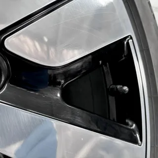 Original Porsche Taycan Turbo Aero 19 Zoll Winterräder Felgen Winterreifen - Bild 4